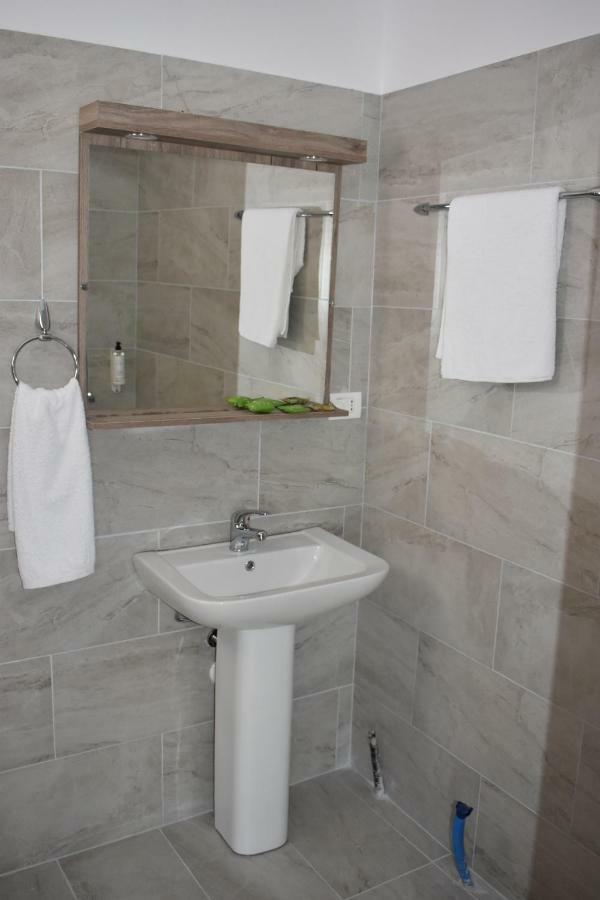 Hotel Vila Nino Berat Exteriér fotografie